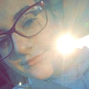 Meet your Posher, Cassandra